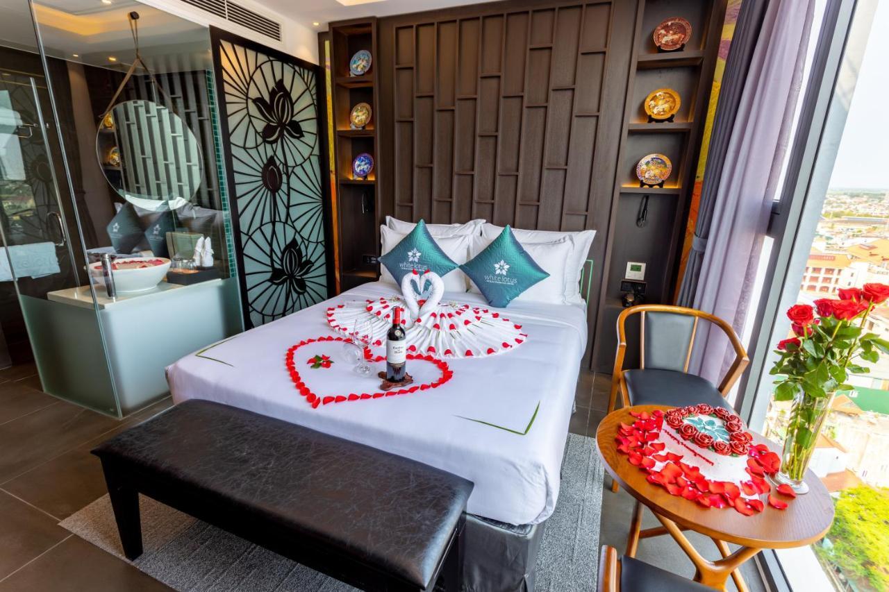 Hotel White Lotus