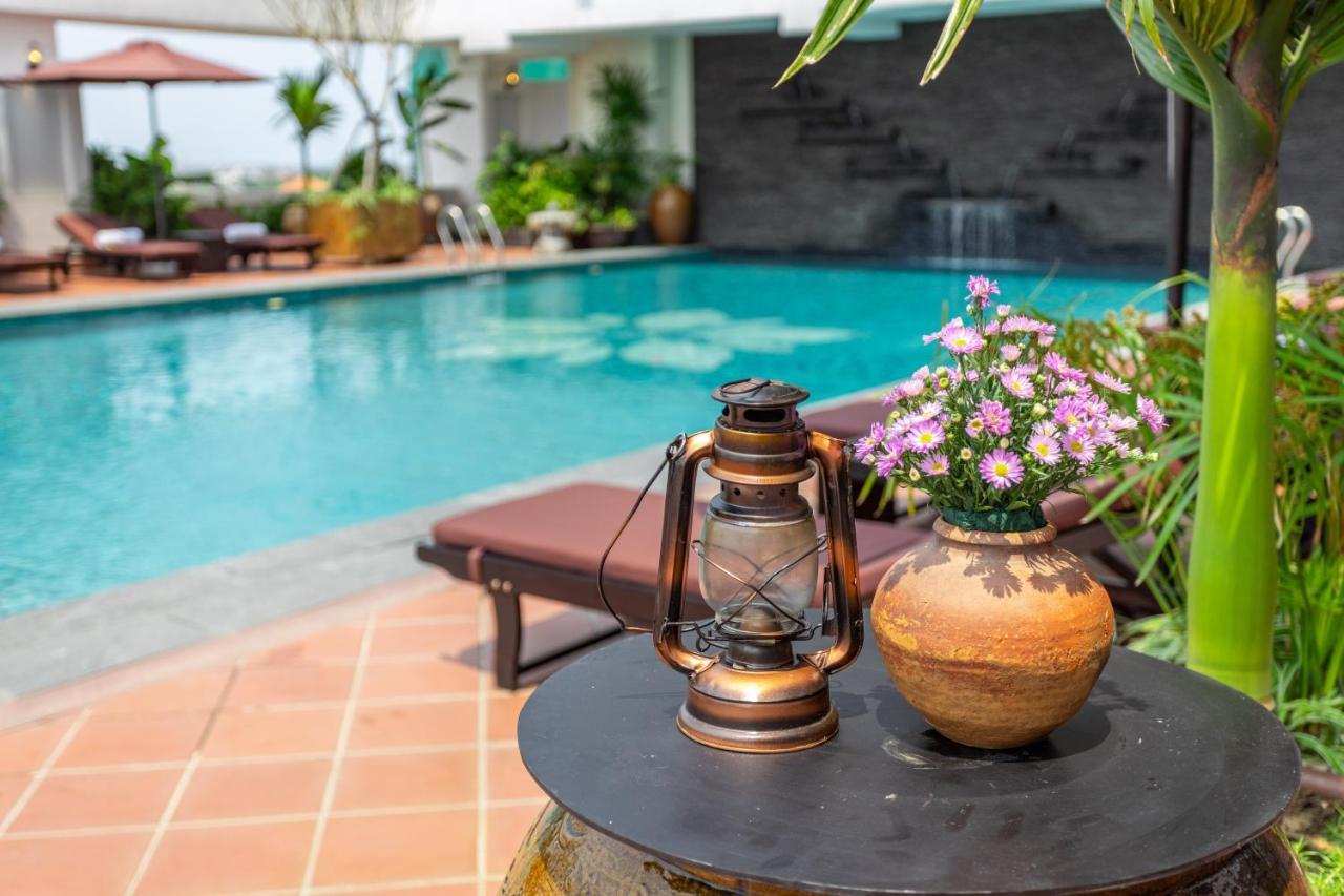 Hotel White Lotus 4*